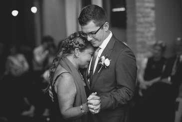 Couple Dancing - Wedding Photography St Jacobs by Devon C Photography